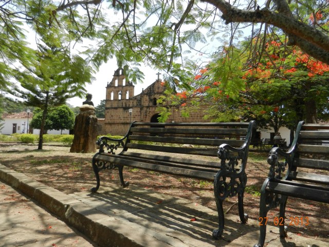 Image idyllique du minuscule village de Guape au bout de notre trek de 2 heures.