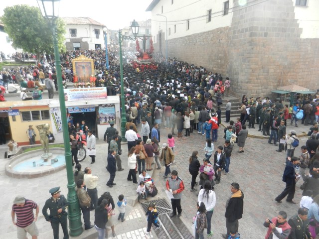 Procession de Los Tremblores vue du balcon de notre chambre d'hôtel.