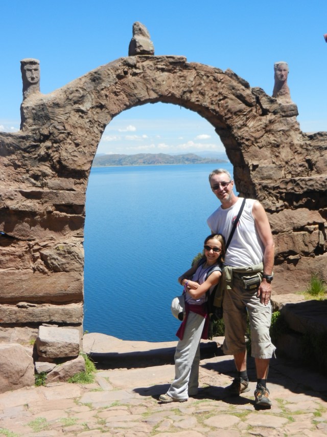 Une Ile et le lac arrière-plan.