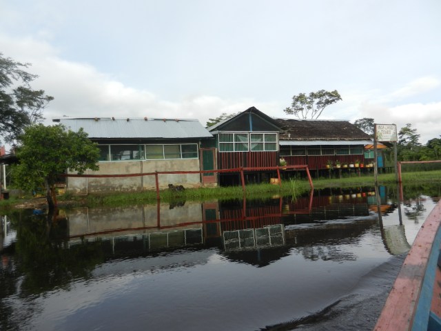 Notre "lodge" sur pilotis.