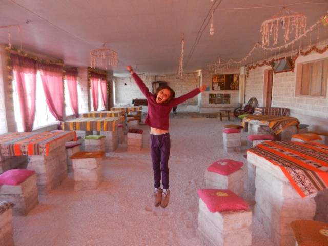 Yasmina découvre l'hötel de sel...